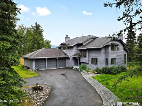 4690 Southpark Bluff Dr, Anchorage, AK 99516