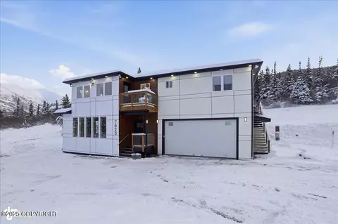 7820 Susan Cir, Anchorage, AK 99516