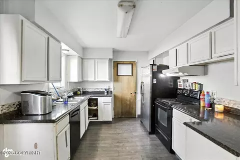Kitchen - 6119 E 12th Ave, Anchorage, AK 99504 photo 5 of 5