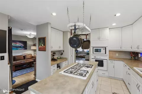 Kitchen - 4157 Raspberry Rd, Anchorage, AK 99502 photo 3 of 3
