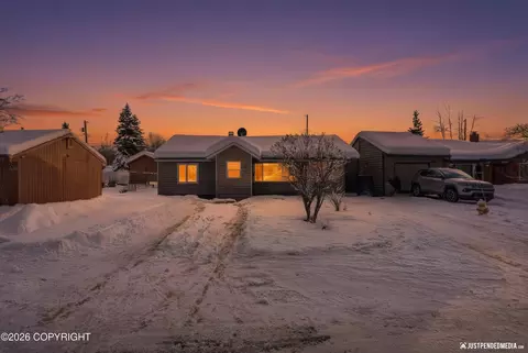 1415 Twining Dr, Anchorage, AK 99504