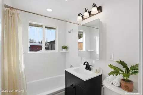 Bath - 1415 Twining Dr, Anchorage, AK 99504 photo 1 of 1