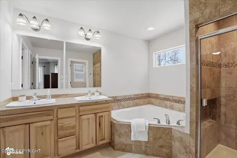 Bath - 16941 Ludlow Cir, Eagle River, AK 99577 photo 3 of 4