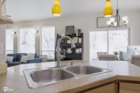 Kitchen - 16941 Ludlow Cir, Eagle River, AK 99577 photo 2 of 5