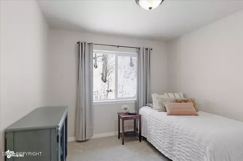 Bedroom - 16941 Ludlow Cir, Eagle River, AK 99577 photo 4 of 6