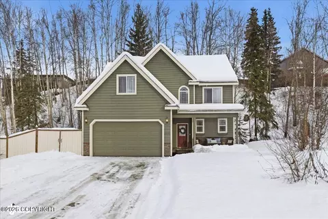 16941 Ludlow Cir, Eagle River, AK 99577
