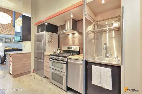 Kitchen - 19042 Baidarka St, Chugiak, AK 99567 photo 8 of 9