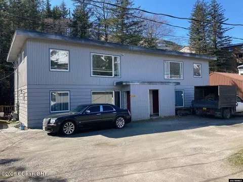 2350 Old Lawson Creek Rd, Douglas, AK 99824