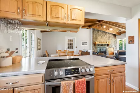 Kitchen - 13100 Saunders Rd, Anchorage, AK 99516 photo 4 of 5