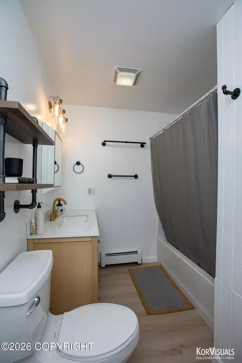 Bath - 17228 S Juanita Loop, Eagle River, AK 99577 photo 2 of 3