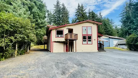 1815 Selief Ln, Kodiak, AK 99615