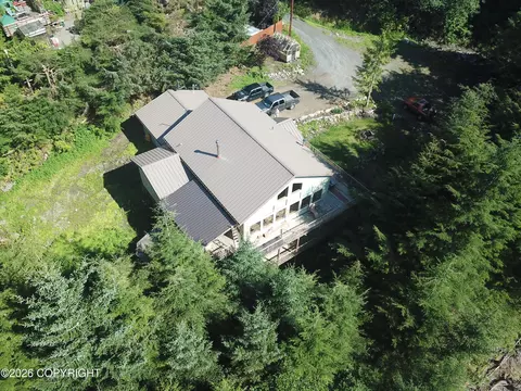 19 Juneberry Rd, Ketchikan, AK 99901