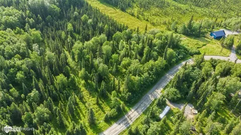 53888 Stol Rd, Clam Gulch, AK 99568