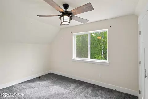 Bedroom - 2017 E Ridgeview Dr, Wasilla, AK 99654 photo 3 of 9