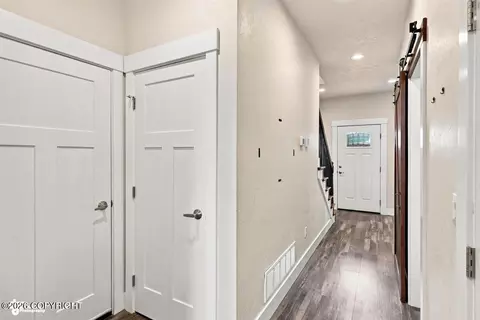 Entry Way - 2017 E Ridgeview Dr, Wasilla, AK 99654 photo 2 of 4