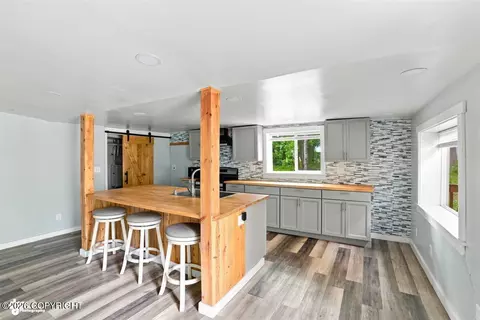 Kitchen - 24641 Chugiak Dr, Chugiak, AK 99567 photo 2 of 5