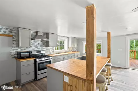 Kitchen - 24641 Chugiak Dr, Chugiak, AK 99567 photo 3 of 5