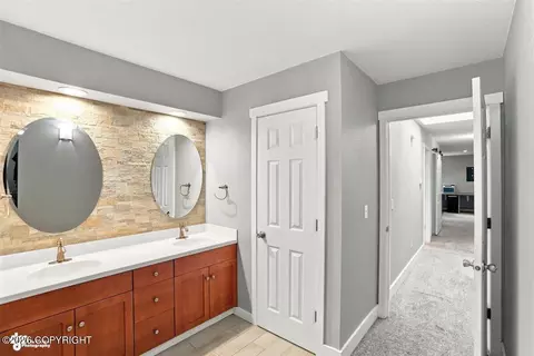Bath - 27336 Golden Eagle Ct, Chugiak, AK 99567 photo 1 of 4