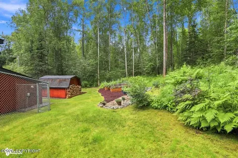 Exterior - 27336 Golden Eagle Ct, Chugiak, AK 99567 photo 8 of 10