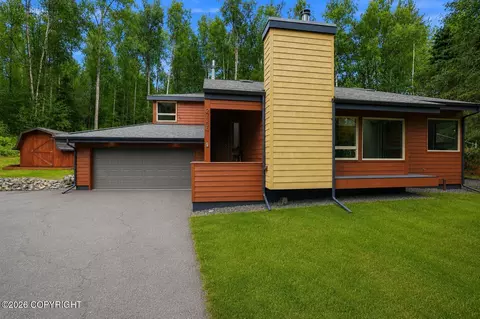 Exterior - 27336 Golden Eagle Ct, Chugiak, AK 99567 photo 2 of 10