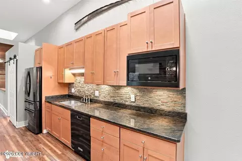 Kitchen - 27336 Golden Eagle Ct, Chugiak, AK 99567 photo 3 of 5