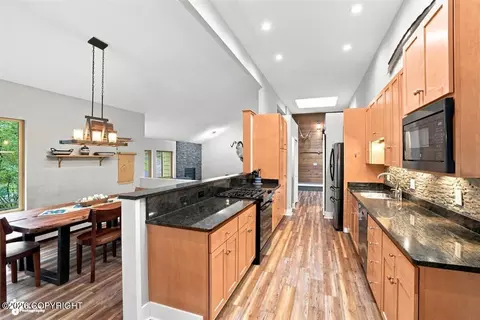 Kitchen - 27336 Golden Eagle Ct, Chugiak, AK 99567 photo 2 of 5