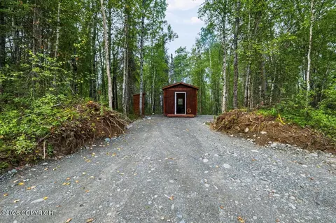 48956 S Silver Salmon Dr, Willow, AK 99688