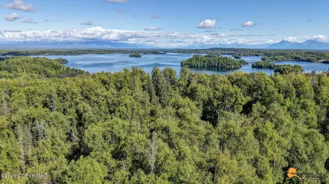 5609 S Winterset Dr, Big Lake, AK 99652