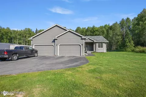 20815 Helluva St, Chugiak, AK 99567