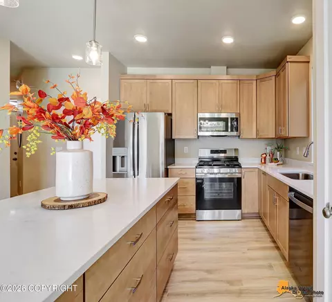 Kitchen - 13081 Chase Cir, Eagle River, AK 99577 photo 3 of 8