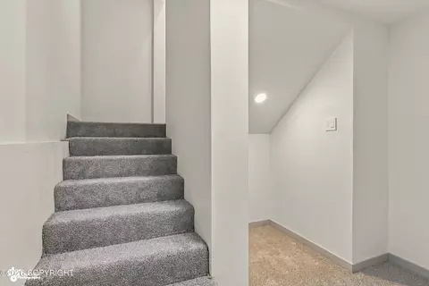 Entry Way - 18045 Mendenhall St, Eagle River, AK 99577 photo 15 of 18