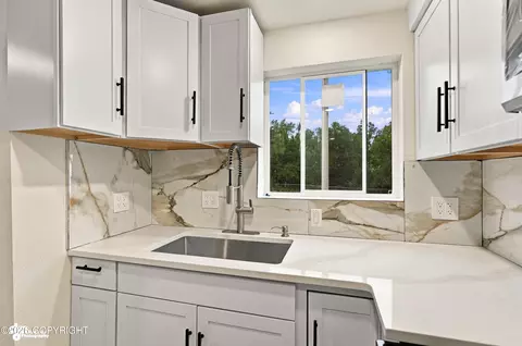 Kitchen - 18045 Mendenhall St, Eagle River, AK 99577 photo 7 of 12