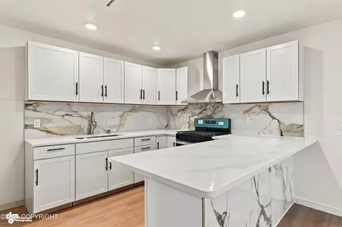 Kitchen - 18045 Mendenhall St, Eagle River, AK 99577 photo 9 of 12