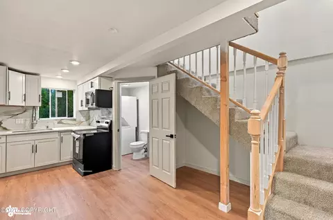 Entry Way - 18045 Mendenhall St, Eagle River, AK 99577 photo 10 of 18