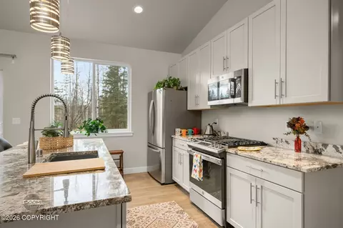 Kitchen - 17620 Birchtree St, Chugiak, AK 99567 photo 8 of 8