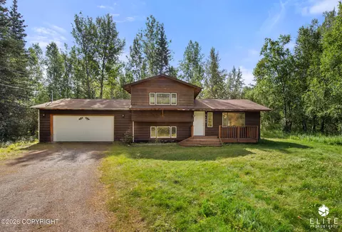 3135 N Old Squaw Loop, Wasilla, AK 99654