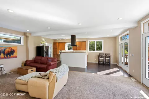 Living - 325 E 11th Ave, Anchorage, AK 99501 photo 1 of 3