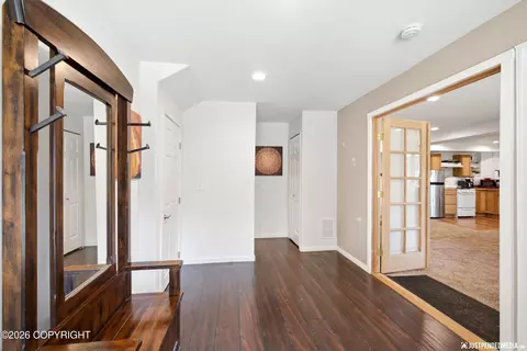 Entry Way - 325 E 11th Ave, Anchorage, AK 99501 photo 3 of 8