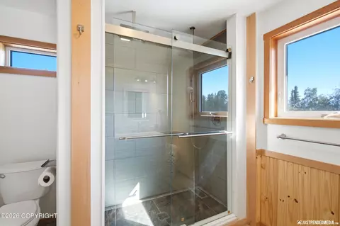 Bath - 325 E 11th Ave, Anchorage, AK 99501 photo 5 of 6