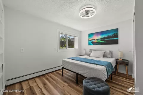 Bedroom - 354 Pine St, Anchorage, AK 99508 photo 4 of 5