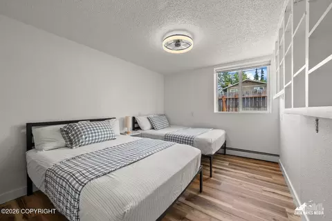 Bedroom - 354 Pine St, Anchorage, AK 99508 photo 2 of 5