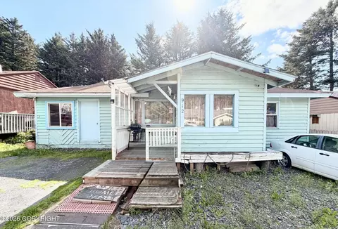 912 Hemlock St, Kodiak, AK 99615