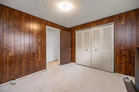 Bedroom - 7007 E 16th Ave, Anchorage, AK 99504 photo 4 of 6