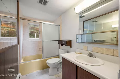 Bath - 7007 E 16th Ave, Anchorage, AK 99504 photo 3 of 3
