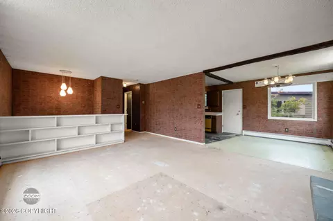 Living - 7007 E 16th Ave, Anchorage, AK 99504 photo 10 of 11