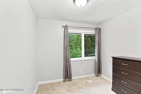 Bedroom - 1065 E 17th Ave, Anchorage, AK 99501 photo 1 of 5