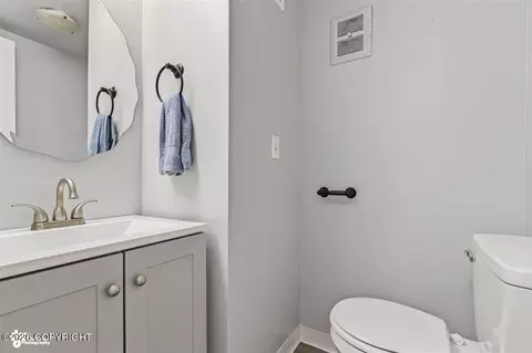 Bath - 1065 E 17th Ave, Anchorage, AK 99501 photo 1 of 2