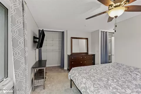 Bedroom - 1065 E 17th Ave, Anchorage, AK 99501 photo 4 of 5