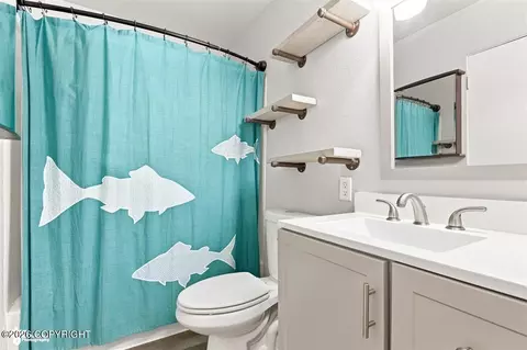 Bath - 1065 E 17th Ave, Anchorage, AK 99501 photo 2 of 2