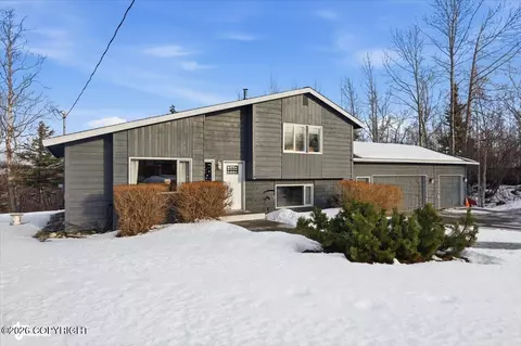 5711 E Bideford Blvd, Palmer, AK 99645